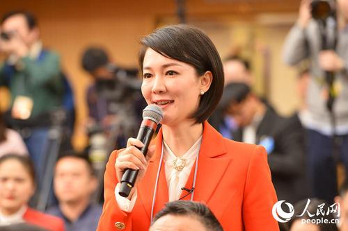 北京廣播電視臺融媒體中心記者提問 人民網(wǎng)記者 熊旭 攝