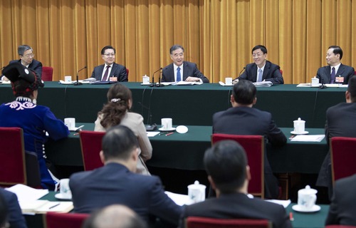 3月5日，中共中央政治局常委、全國政協(xié)主席汪洋參加十三屆全國人大二次會(huì)議四川代表團(tuán)的審議。新華社記者 李濤 攝