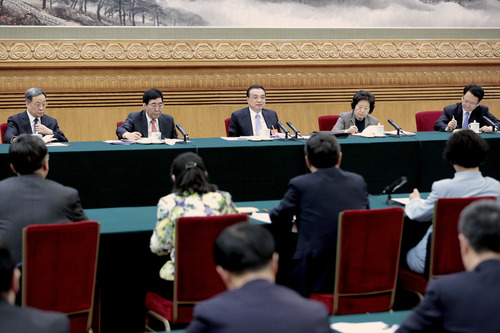 3月9日，中共中央政治局常委、國務院總理李克強參加十三屆全國人大二次會議吉林代表團的審議。新華社記者 劉彬 攝