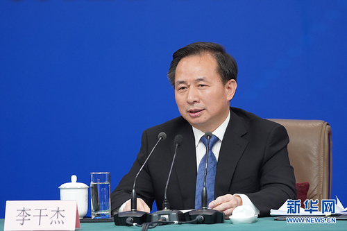 圖為李干杰回答記者提問。新華網 中國政府網 劉廈 攝