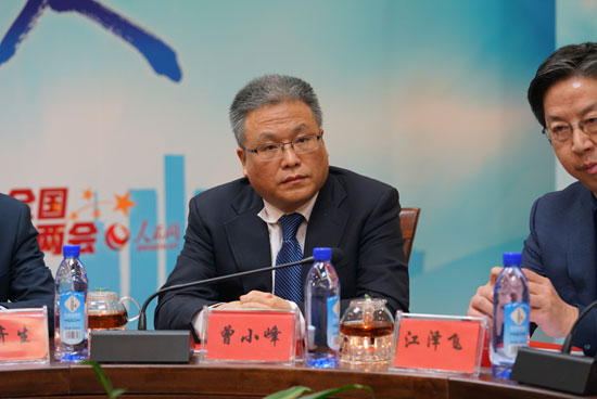 曾小峰   中華醫學會風濕病學戶主任委員、北京協和醫院風濕免疫科主任