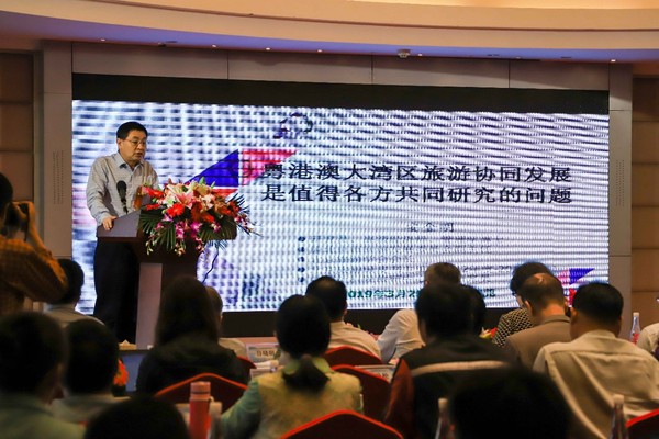民建中央聯(lián)絡(luò)部副部長、原北京市旅發(fā)委副主任、北京旅游學(xué)會會長安金明