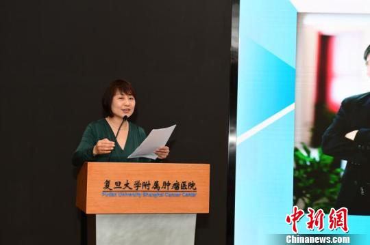 《居民常見(jiàn)惡性腫瘤篩查和預(yù)防推薦》將每年更新，并固定在每年全國(guó)腫瘤防治宣傳周向社會(huì)發(fā)布。　芊燁 攝