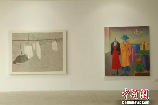 圖為《變形記》展品。　刁海洋 攝