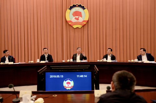 5月13日，十三屆全國政協第二十二次雙周協商座談會在北京召開。中共中央政治局常委、全國政協主席汪洋主持會議并講話。本報記者 田福良 攝 2