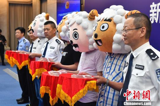 粵警刑拘涉黑惡嫌犯6.94萬人4800余名逃犯投案自首