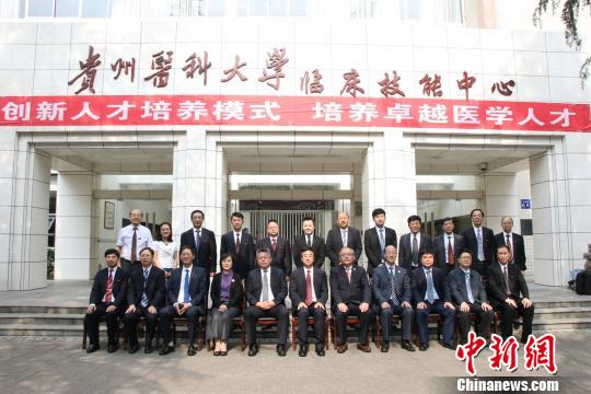 圖為雙方合影?！￡愒獣?攝