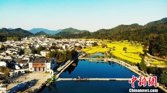 資料圖：春光沐浴下的傳統村落——安徽省黃山市西遞古村落。　黟宣 攝