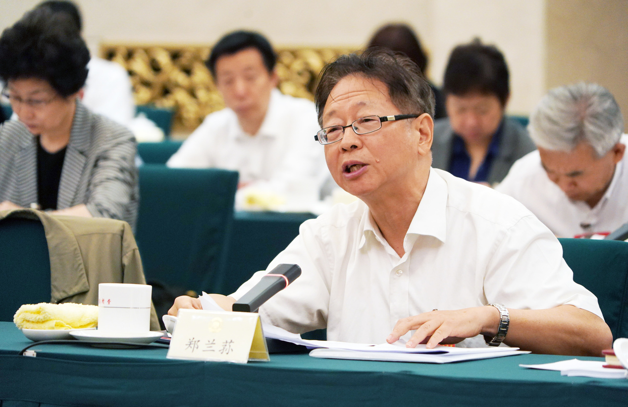        全國政協(xié)十三屆常委會第七次會議小組討論現(xiàn)場