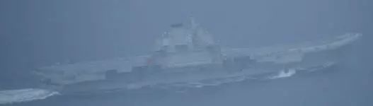 臺媒：解放軍航母編隊接近關島海域 現(xiàn)已進入南海