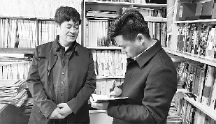     本報記者高峰采訪吉林安圖縣政協原副主席，安圖縣關工委主任金萬春。