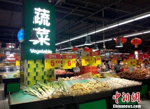 超市里的蔬菜區(qū)。<a target='_blank' href='http://www.chinanews.com/' >中新網</a>記者 李金磊 攝