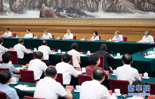 7月25日，中華人民共和國成立70周年民族工作創新與發展座談會在北京召開。中共中央政治局常委、全國政協主席汪洋出席會議并講話。 新華社記者 李濤 攝