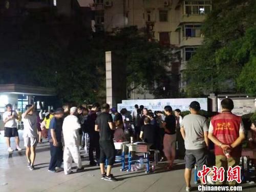 臨時安置點現場。　下宣 攝