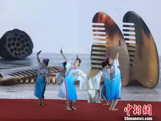 圖為推介會現(xiàn)場。　張瑋 攝