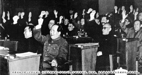 全國政協(xié)一屆三次會議通過《關于抗美援朝工作的決議》，并通過郭沫若、陳叔通、彭真提出的制發(fā)抗美援朝紀念章的建議。
