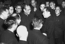 在曲折探索中前行——二屆全國(guó)政協(xié)圍繞社會(huì)主義改造與建設(shè)中的重大問題開展工作綜述