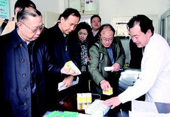 牢記民生為本 傾情為民建言——十二屆全國(guó)政協(xié)情牽社稷、履職為民綜述（下）