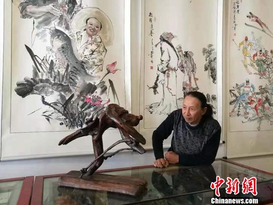 與新中國同齡的根雕藝術(shù)家：建博物館守護松花江浪木創(chuàng)作