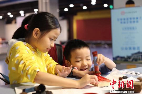 陜西歷史博物館舉辦體驗(yàn)活動(dòng)。　陜西省文物局 攝