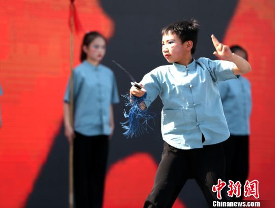 圖為武術表演。　張添福 攝