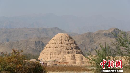 西夏陵遺址。　于晶 攝
