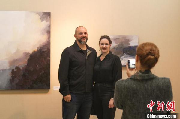 第五屆桃花潭畔國際藝術家創作營作品展開幕?！埧?攝