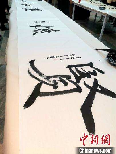 2019“年度漢字”評選活動由山東省語言文字工作委員會辦公室與山東教育電視臺共同發(fā)起，以“禮敬中國漢字，記錄時代脈動，傳承中華文明”為主題。　王思羽 攝