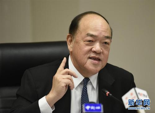 11月20日，澳門特區候任行政長官賀一誠在澳門接受采訪。新華社記者 徐亮 攝