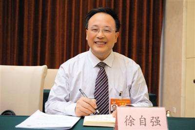全國政協(xié)委員、湖南省郴州市第一人民醫(yī)院急診科主任徐自強(qiáng)