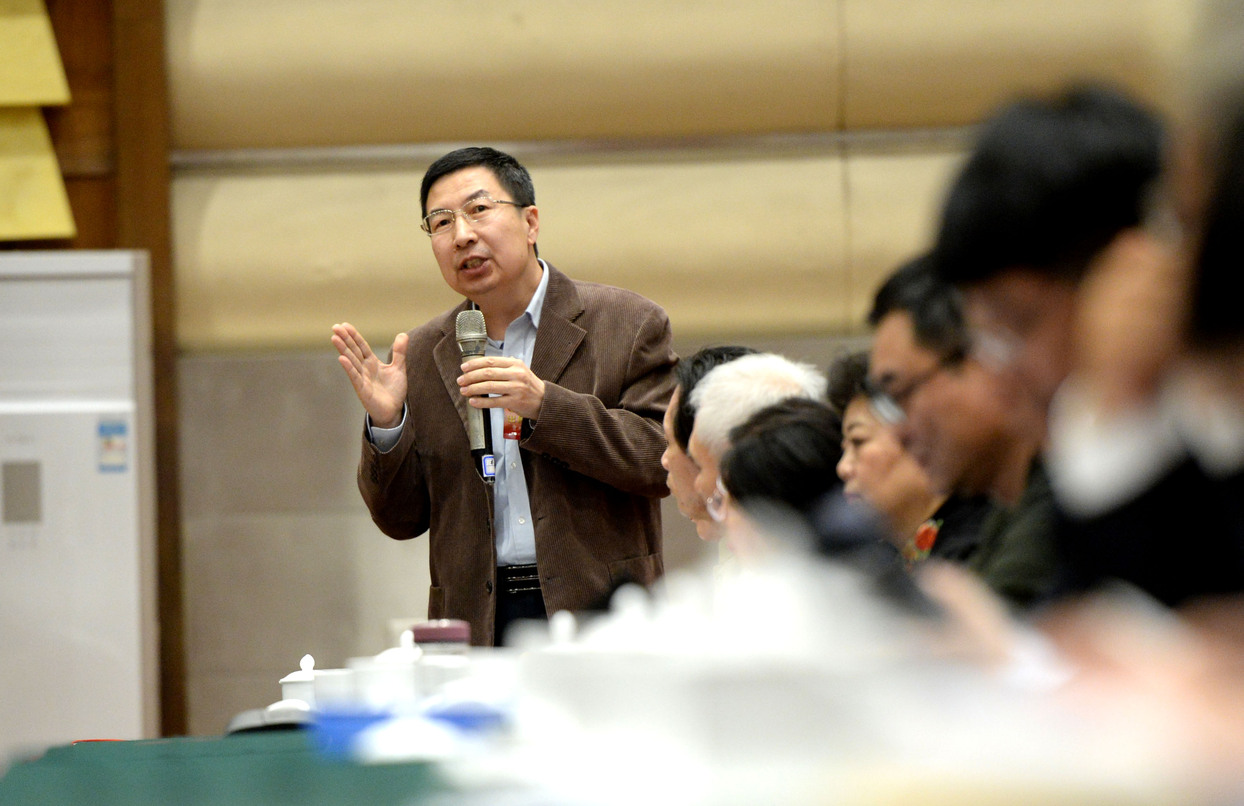 賈順平委員在專題協商議政會暨委員聯組討論現場發言