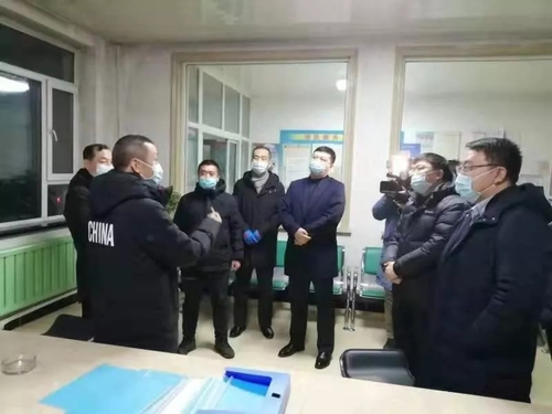 2月3日，農安縣委書記來到長安村檢查疫情防控工作情況和扶貧工作情況。.webp