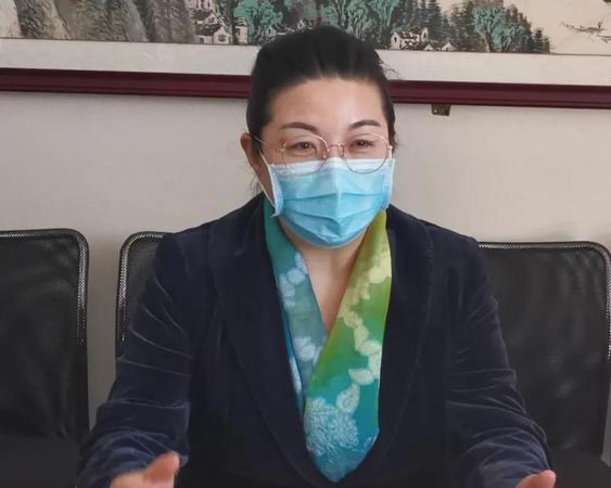 民進(jìn)中央婦女兒童委員會(huì)副主任、北京青愛(ài)教育基金會(huì)理事長(zhǎng)、尼山母愛(ài)書(shū)院院長(zhǎng) 張銀俊