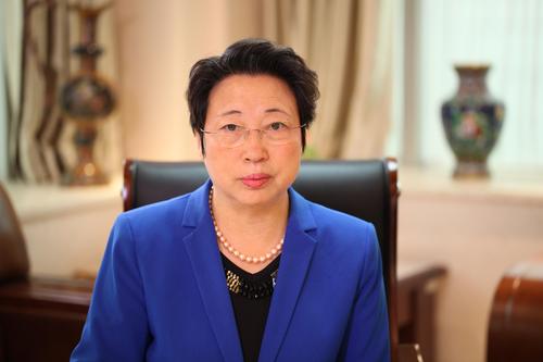 全國政協委員、中華護理學會名譽理事長 李秀華