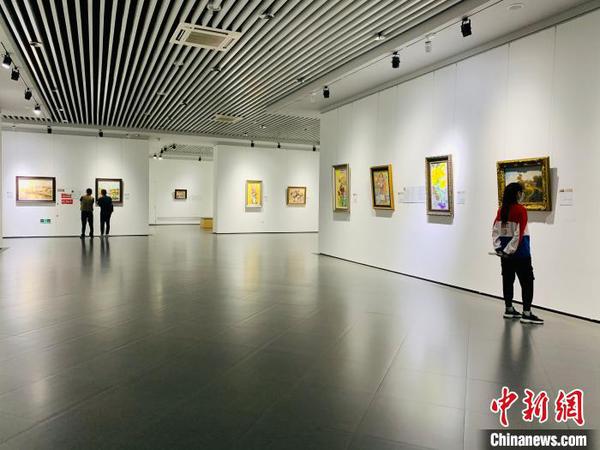 “追憶·時光——烏克蘭精品油畫展”開展近百幅畫作展異國藝術魅力