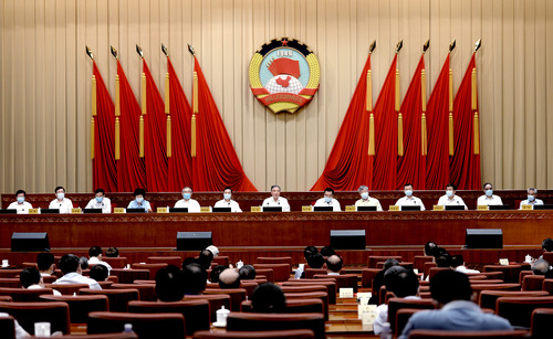 　　6月28日，全國政協參政議政人才庫特聘專家聘書頒發儀式在京舉行。中共中央政治局常委、全國政協主席汪洋出席并講話。                                     本報記者 田福良 攝