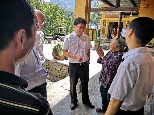 中國原子能黨委書記、董事長辛鋒赴中核集團對口扶貧點石柱縣走訪調(diào)研