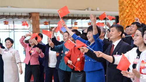 超燃“快閃”！海淀政協(xié)委員唱響《我們都是追夢(mèng)人》