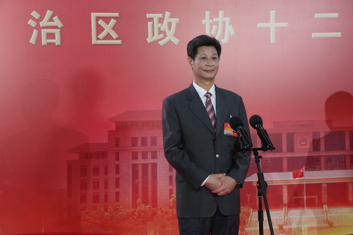 廣西壯族自治區政協委員、廣西海事局局長黃軍根 肖亮升攝