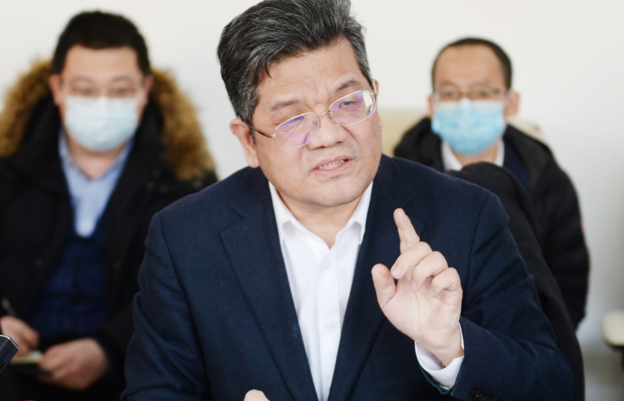 全國政協常委、中國稅務學會副會長張連起發言