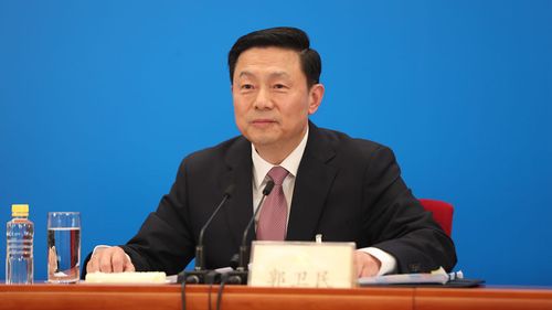 大會新聞發言人郭衛民回答記者提問