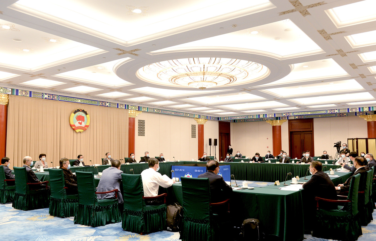   全國政協(xié)召開雙周協(xié)商座談會 圍繞“在重點領域加快啟動新的國家科技重大專項”協(xié)商議政 汪洋主持
