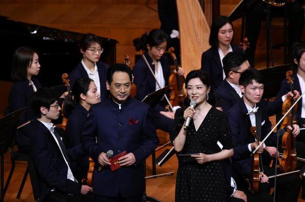 記載偉業  展示輝煌——大型原創交響合唱《百年放歌》演出現場1