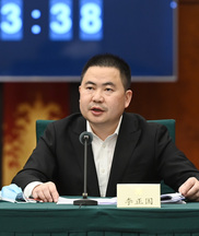 全國政協(xié)委員，民盟四川省委會副主委，四川省律師協(xié)會副會長李正國：適當擴大“盡職免責”范圍