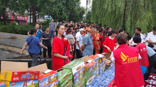 5新希望集團在鄭州設置的災后食品發放點(454740)-20210723092125