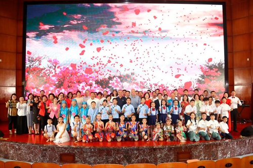 “2019年明園學校豎笛藝術交流夏令營”匯演的合照