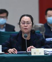 全國(guó)政協(xié)委員，中國(guó)殘聯(lián)國(guó)際部一級(jí)巡視員，中國(guó)獅子聯(lián)會(huì)常務(wù)副會(huì)長(zhǎng)兼秘書(shū)長(zhǎng)費(fèi)薇：完善落實(shí)好入職查詢(xún)制度