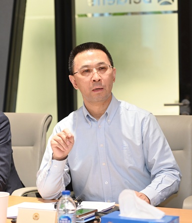 全國(guó)政協(xié)委員、蛋白質(zhì)技術(shù)國(guó)家工程研究中心主任羅永章在會(huì)上發(fā)言。人民政協(xié)報(bào)·人民政協(xié)網(wǎng)記者 齊波 攝