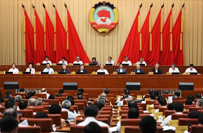 全國政協十三屆常委會第二十三次會議舉行全體會議 圍繞“堅持實施就業優先政策”進行大會發言 汪洋出席