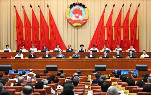 政協第十三屆全國委員會常務委員會第二十三次會議24日在京閉幕，會議以“堅持實施就業優先政策”為主題協商議政。中共中央政治局常委、全國政協主席汪洋主持閉幕會并講話。人民政協報·人民政協網記者 賈寧 攝